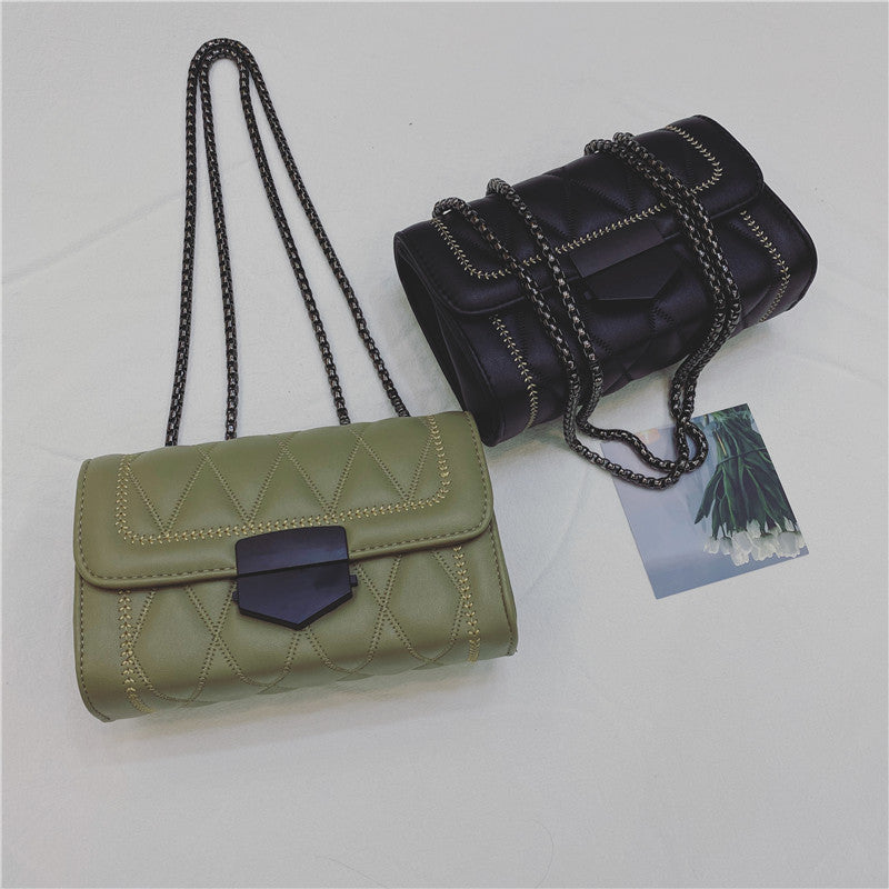 Damentasche mit stylischem gestepptem Design und abnehmbarem Kettenriemen