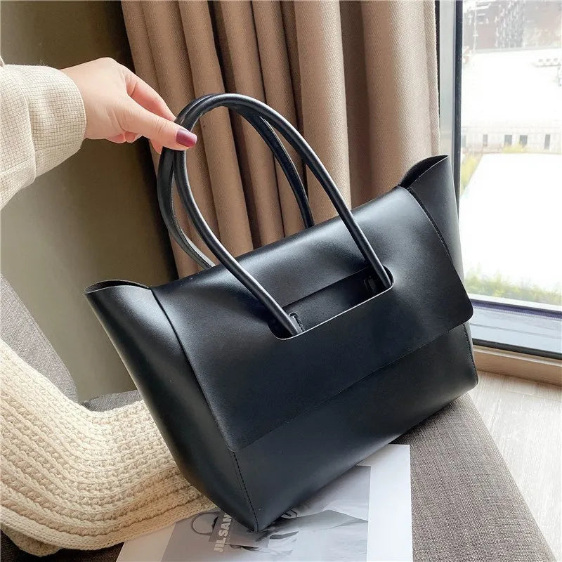 Handtas für Frauen - Geräumige Tragetasche im klassischen Design aus hochwertigem Material