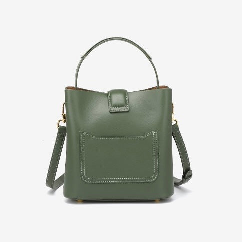 Bucket-Bag mit goldenen D-Ringen und Crossbody-Gurt