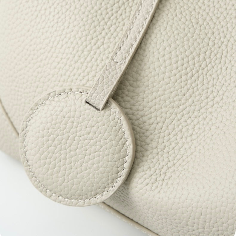 Gepolsterte Schultertasche mit Schulterriemen