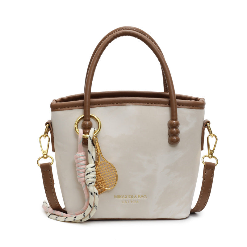 Damen Mini-Shopper Tasche mit modischer Kettenapplikation
