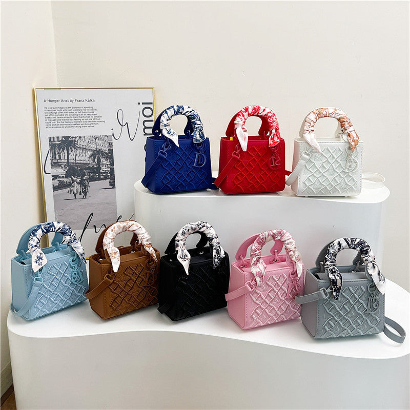 Damen Handtasche mit luxuriösem Muster