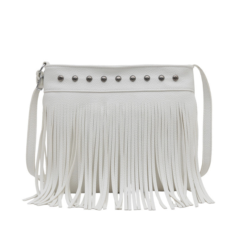 Damen Schultertasche mit Fransen und Nieten