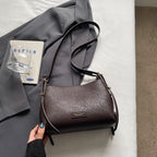 Damen elegante Schultertasche mit raffiniertem Design