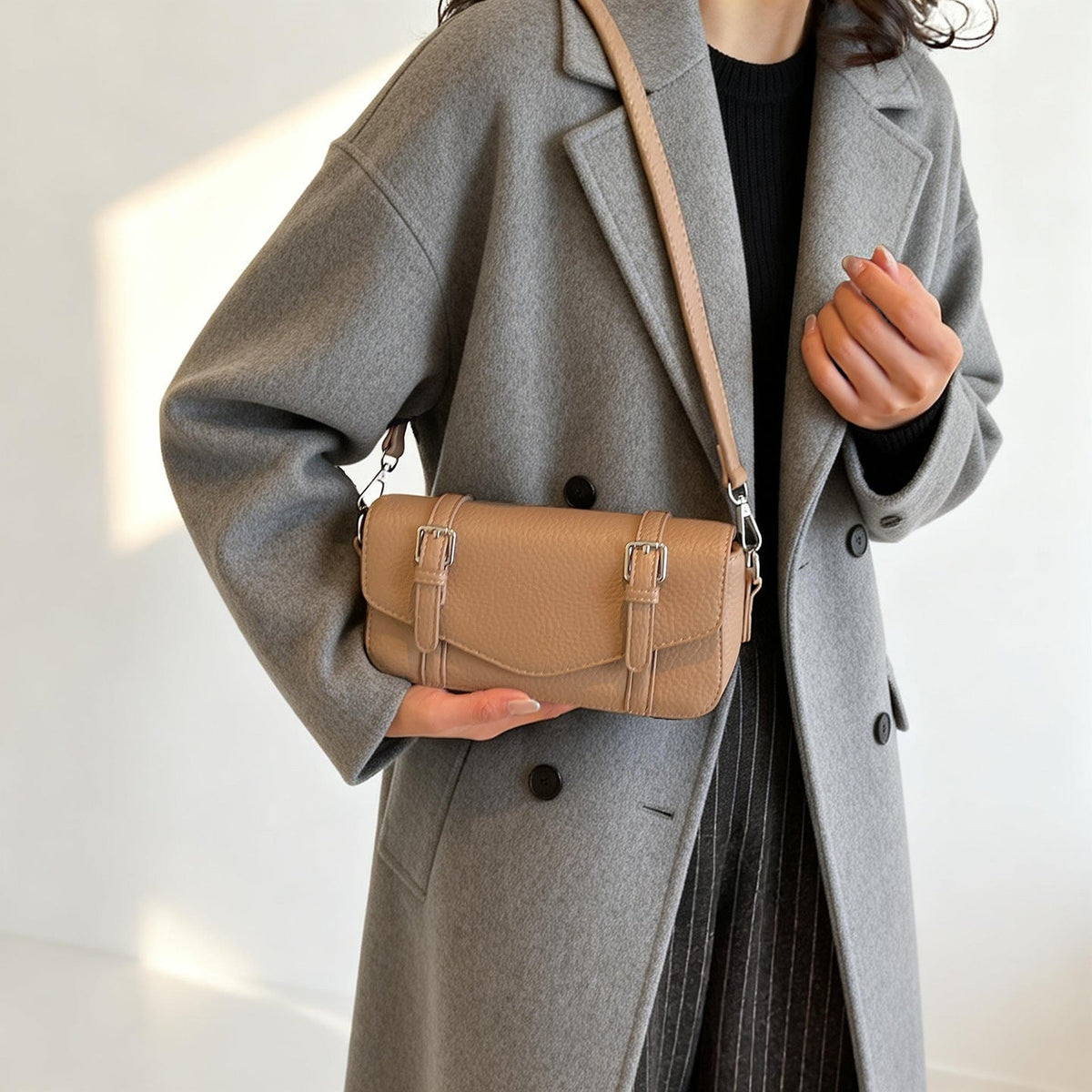 Damen elegante Schultertasche aus strukturiertem synthetischem Leder mit verstellbarem Schulterriemen