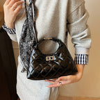 Damen Mini-Handtasche mit elegantem gestepptem Design und schickem Kettenverschluss