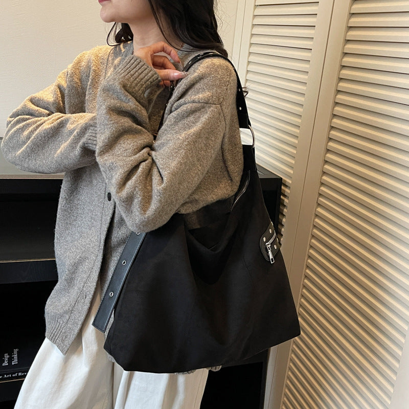 Damen Schultertasche im lässigen Tierdruck-Stil