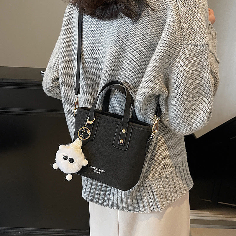 Damen Mini Tasche mit abnehmbarem Plüschanhänger