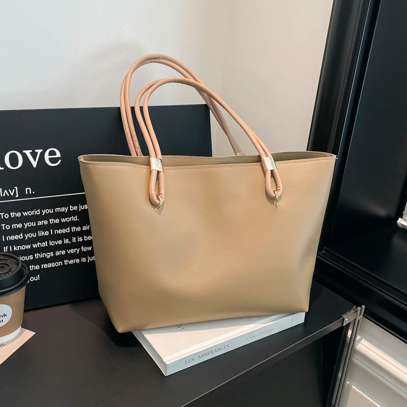 Damen elegante Handtasche mit hochwertigen Tragegriffen und praktischen Fächern
