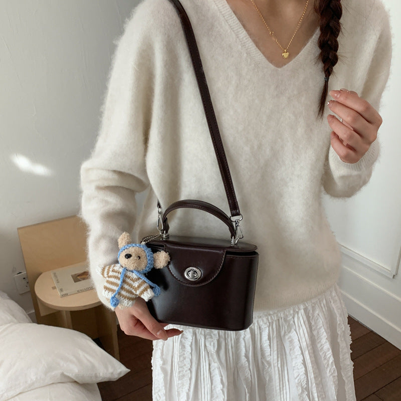 Damen Mini-Handtasche mit süßem Tier-Anhänger