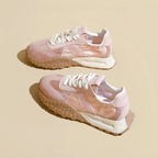 Damen sportliche Sneakers mit glitzernden Akzenten und futuristischem Design