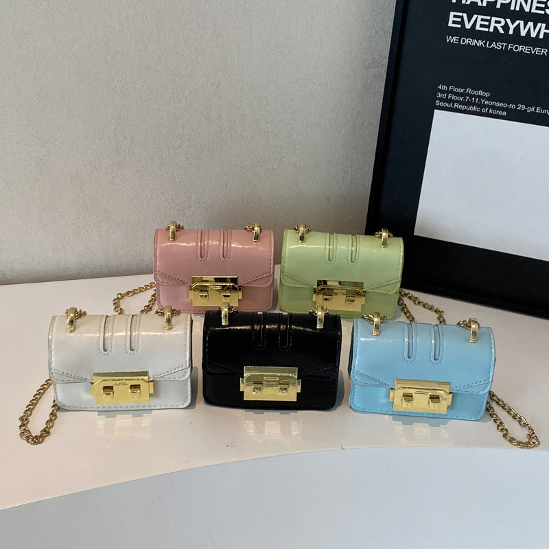 Damen Mini-Handtasche mit eleganten Metalldetails
