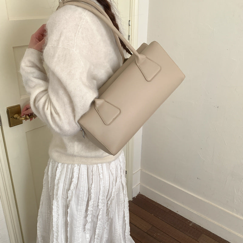 Damen elegante Handtasche mit minimalistischer Silhouette