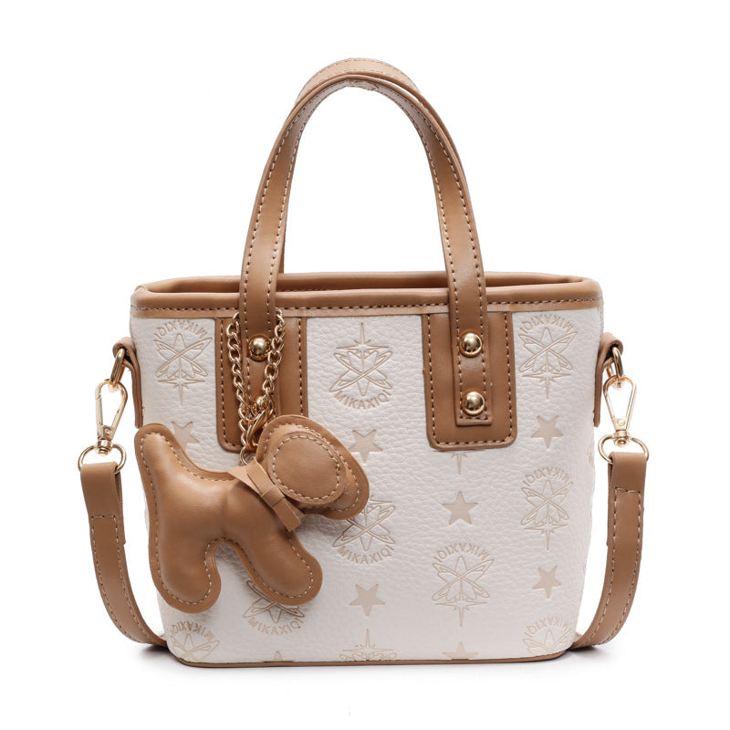 Damen Mini-Handtasche mit verspieltem Hund Charm