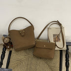 Frauen Hobo- und Mini-Handtaschen-Set mit verspieltem Anhänger