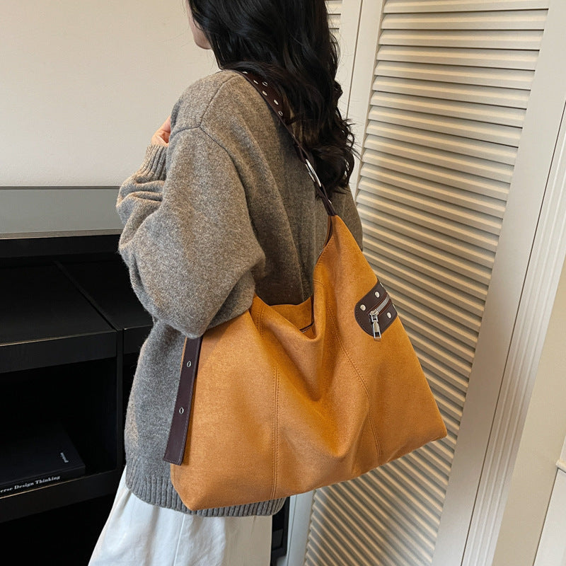 Damen Schultertasche im lässigen Tierdruck-Stil