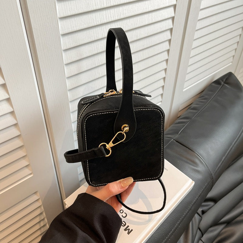 Damen Mini-Handtasche mit abnehmbarem Schulterriemen und elegantem Klappenverschluss