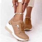 Damen atmungsaktive Sneakers mit perforierten Details und bequemer Einlegesohle