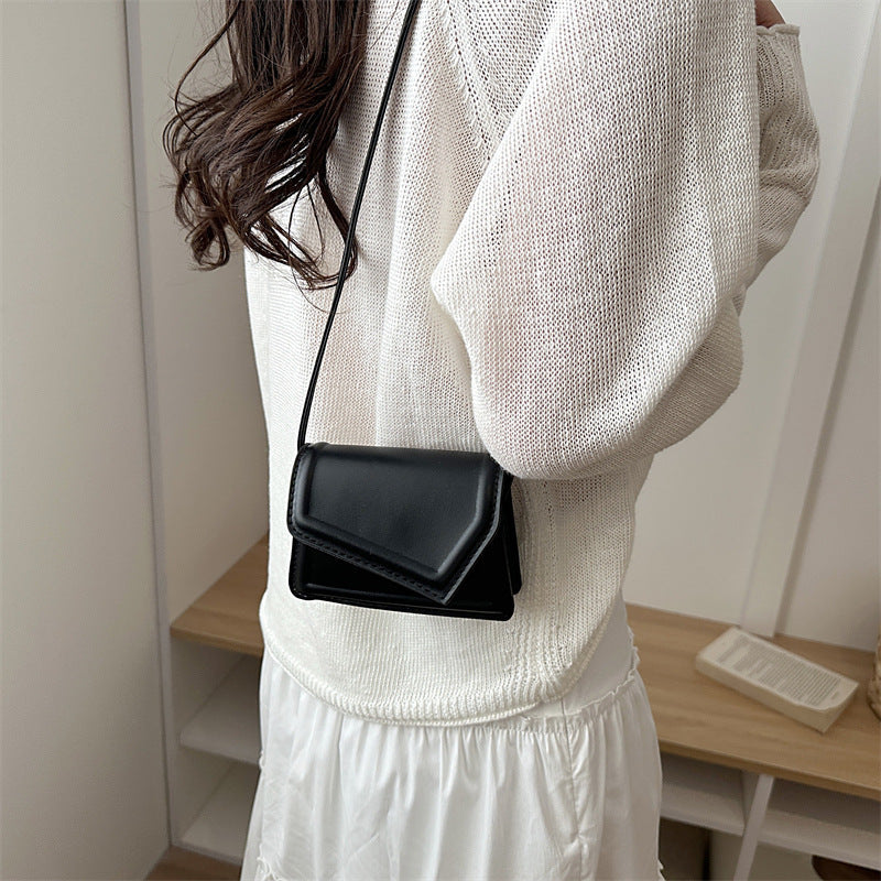 Damen Mini-Handtasche mit eleganter Verschlussmechanik