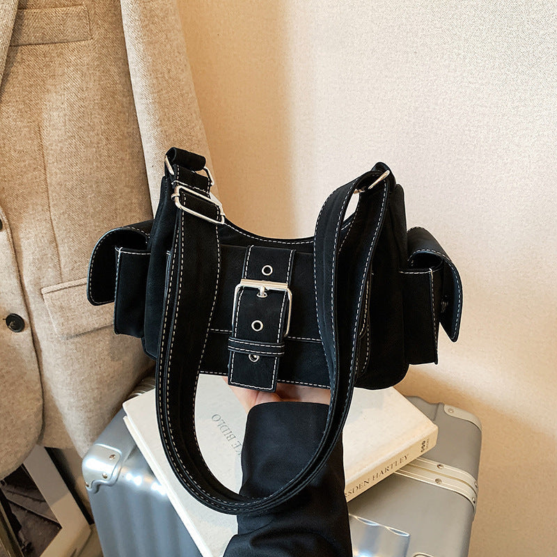 Damen Schultertasche im modernen Design mit praktischen Fächern