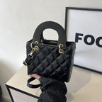 Damen elegante Mini-Handtasche mit gestepptem Design
