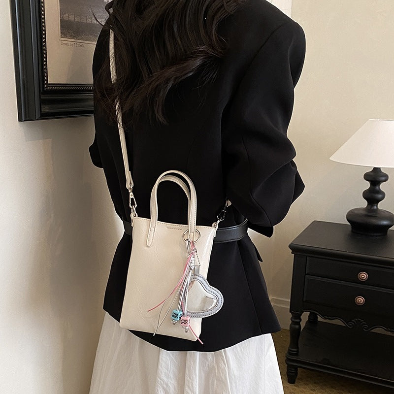 Damen Mini-Handtasche mit elegantem Anhänger