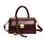 Damen elegante Handtasche mit goldenen Akzenten