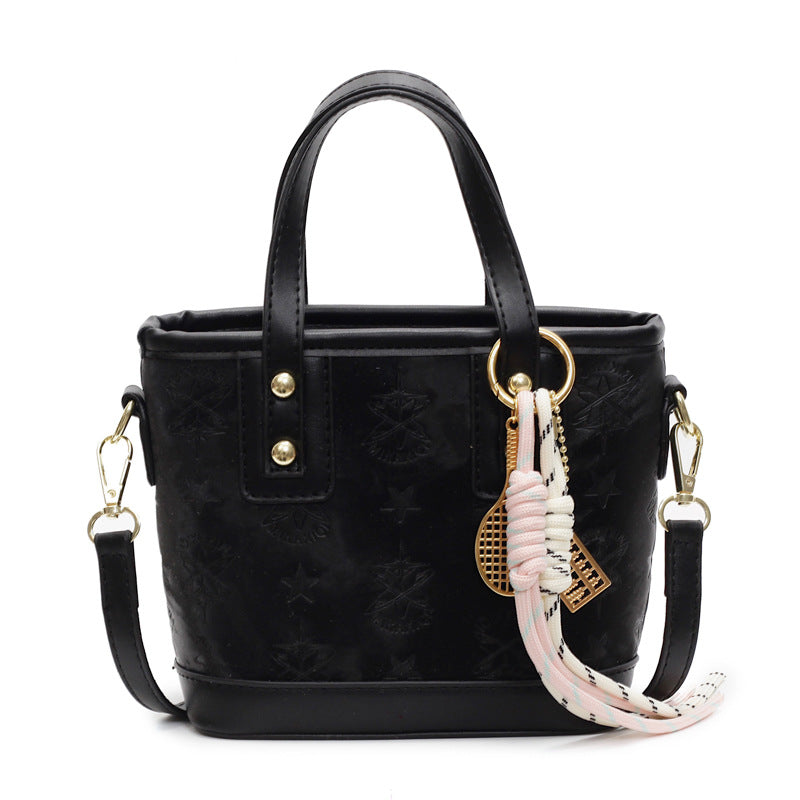 Damen Mini-Tasche im verspielten Design mit dekorativem Charm