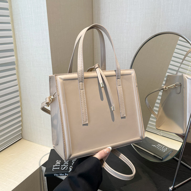 Damen elegante Handtasche im minimalistischen Design mit abnehmbarem Schulterriemen