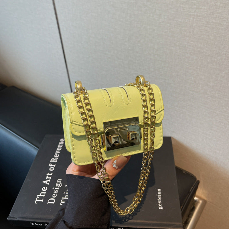 Damen Mini-Handtasche mit eleganten Metalldetails