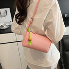 Damen Schultertasche aus hochwertigem synthetischem Leder mit buntem Kordelzug