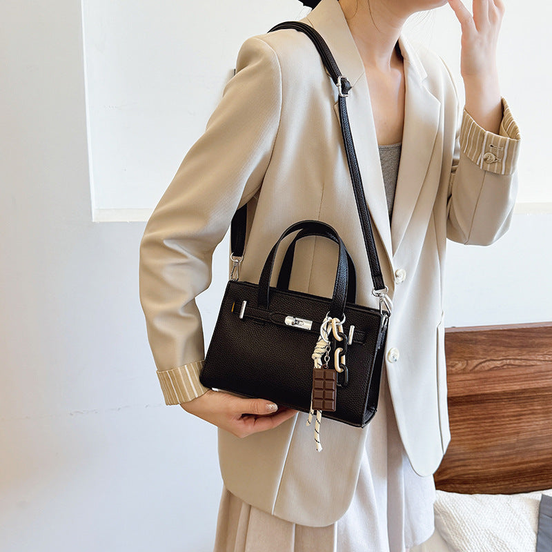 Damen elegante Minitasche mit abnehmbarem Anhänger