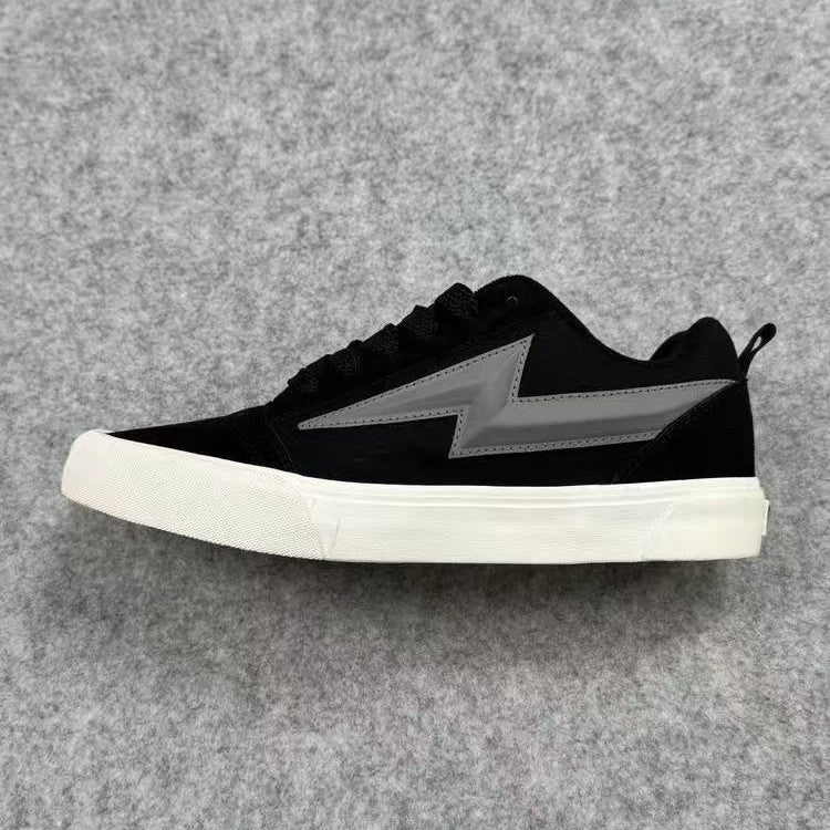Damen Sportliche Sneakers mit futuristischen Akzenten und strapazierfähiger Laufsohle