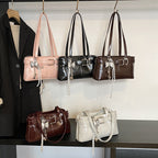 Damen Mini-Handtasche mit abnehmbarem Charm