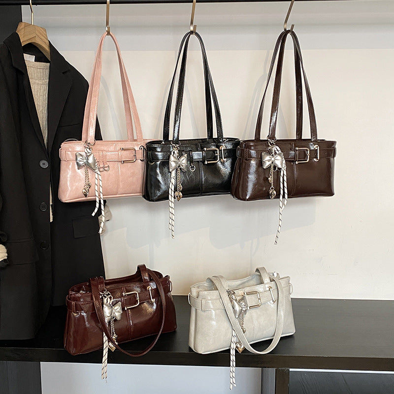Damen Mini-Handtasche mit abnehmbarem Charm