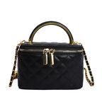 Damen Mini-Handtasche mit goldener Kettenakzent und strukturiertem Design