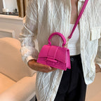Damen Mini-Handtasche aus strukturiertem Leder mit stylischer Verschluss