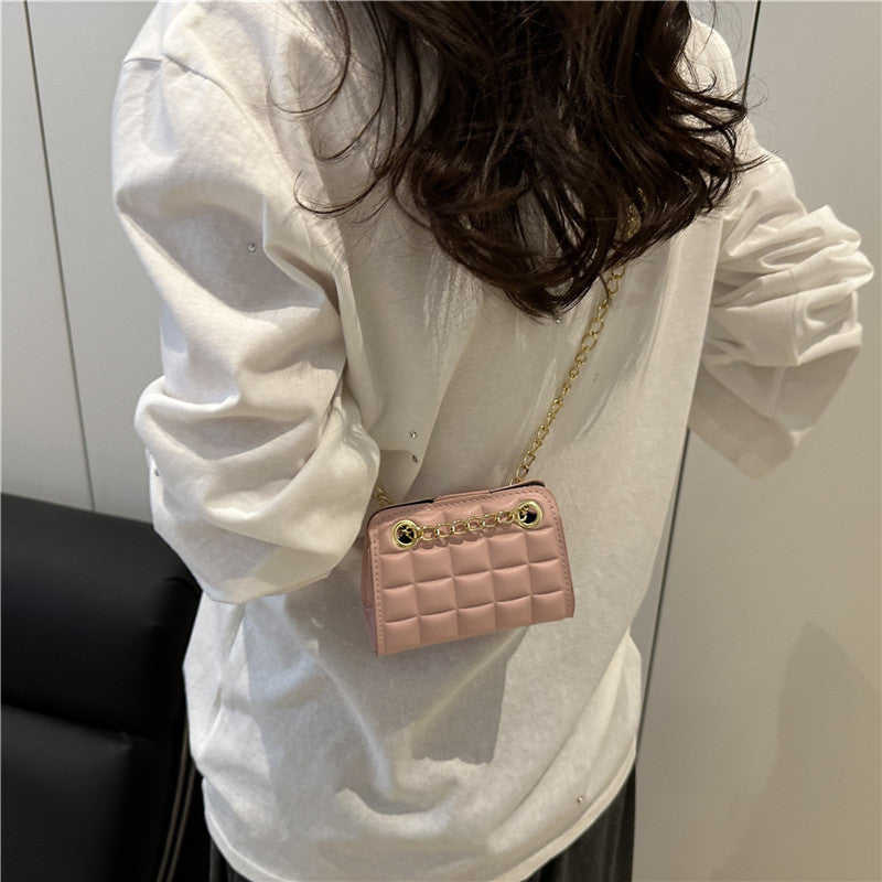Hochwertige modische Mini-Handtasche für Damen mit exquisite Kettenakzenten