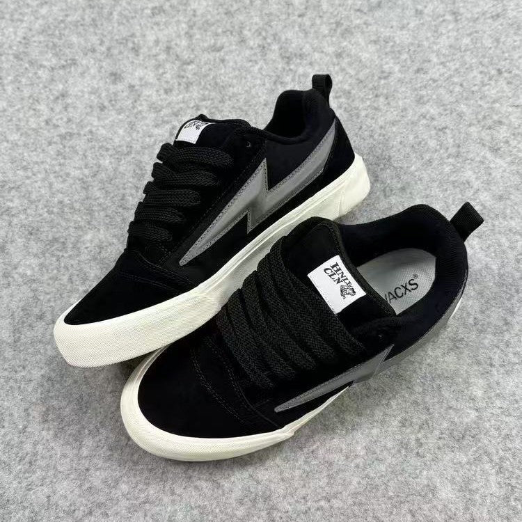 Damen Sportliche Sneakers mit futuristischen Akzenten und strapazierfähiger Laufsohle