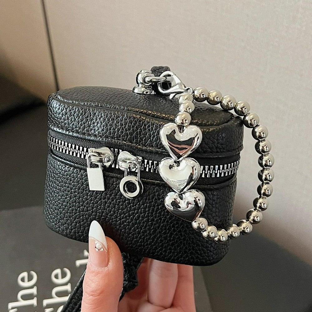 Damen Mini Schultertasche mit dekorativem Herzanhänger