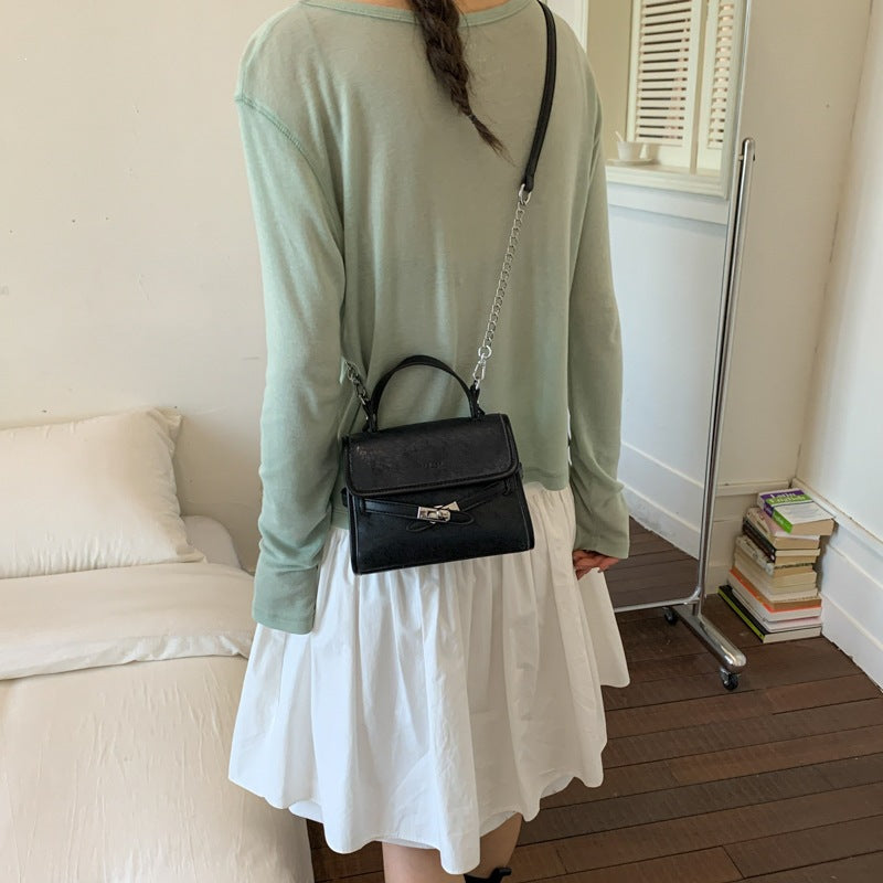 Damen modische Mini-Handtasche mit dekorativem Magnetverschluss