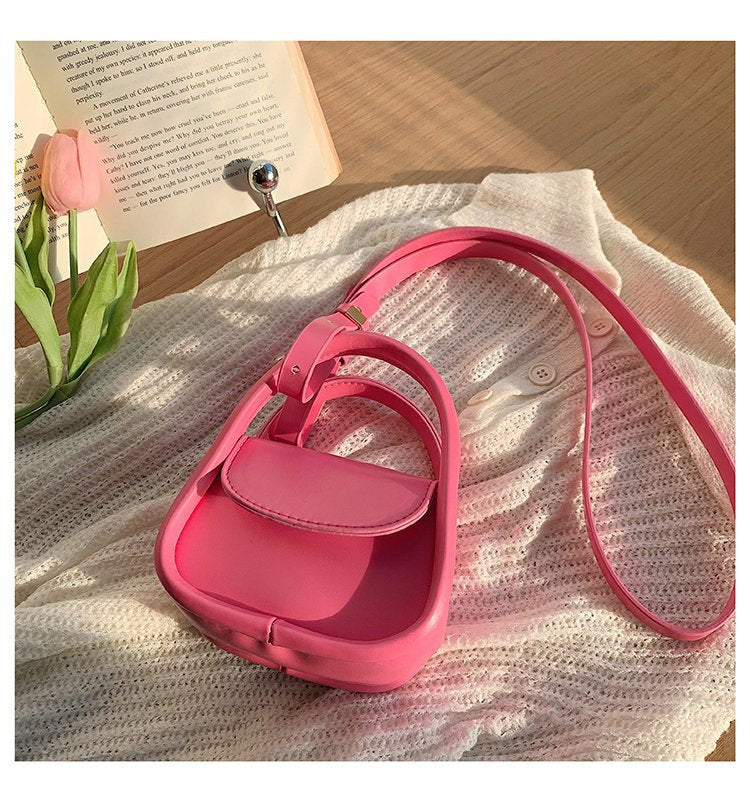 Damen Mini-Handtasche mit elegantem Kettenakzent