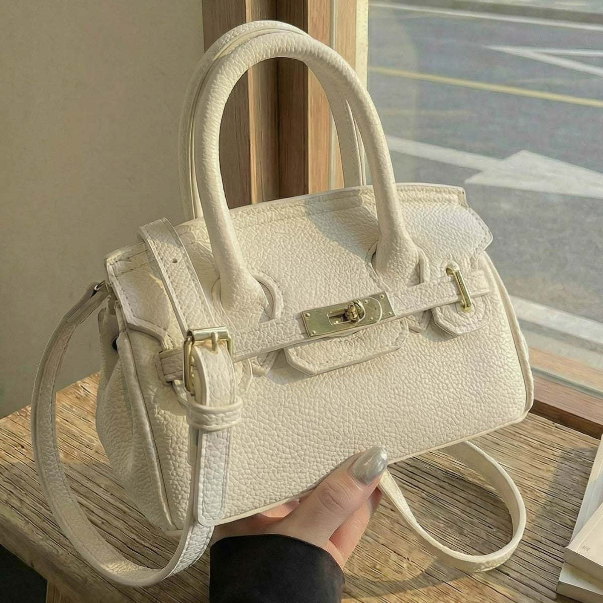 Damen Mini-Handtasche mit stylish Detail
