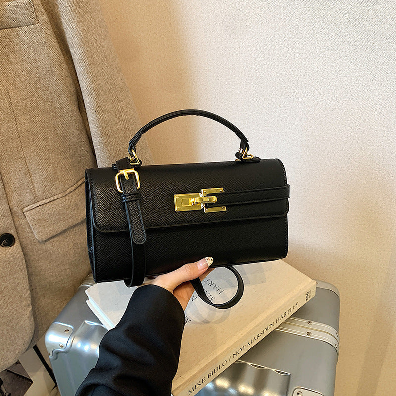Damen Designer Schultertasche mit luxuriösem Kettenverschluss