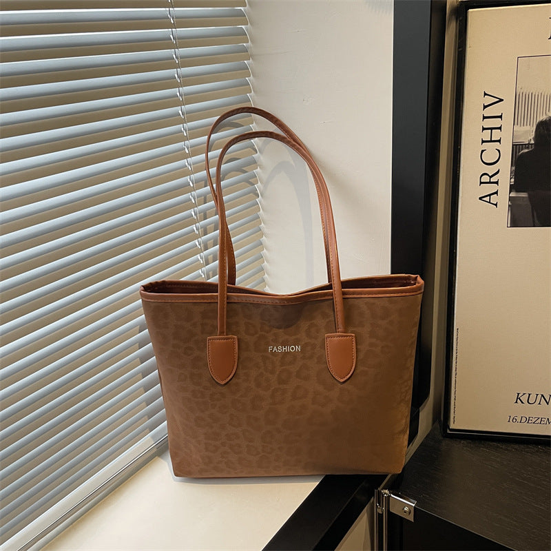 Damen elegante Handtasche mit modischem Leopardenmuster