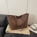 Damen elegante Tragetasche mit minimalistischer Struktur