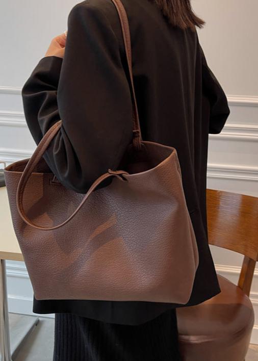 Geräumige Damen-Schultertasche aus weichem Leder