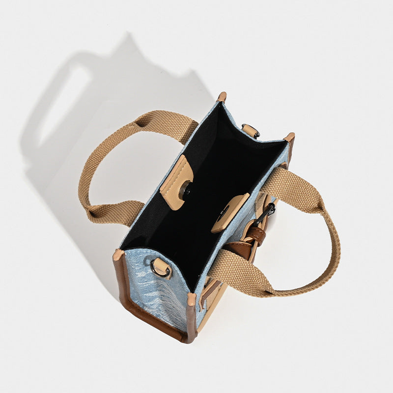 Damen Mini-Handtasche mit trendigen Denim-Elementen und praktischem Kordelzug