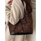 Damentasche mit stylischem Leopardenmuster und verstellbarem Kordelzug