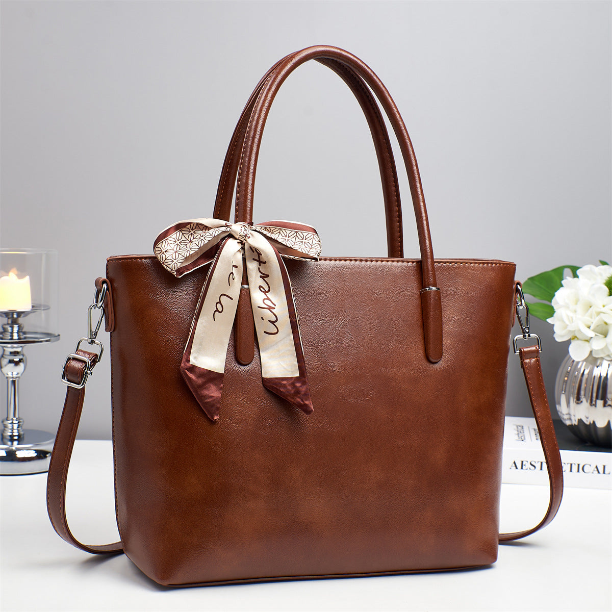 Damen elegante Schultertasche mit verspieltem Schleifenakzent